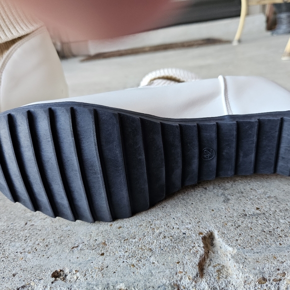 Short boots - Picture 2 of 6